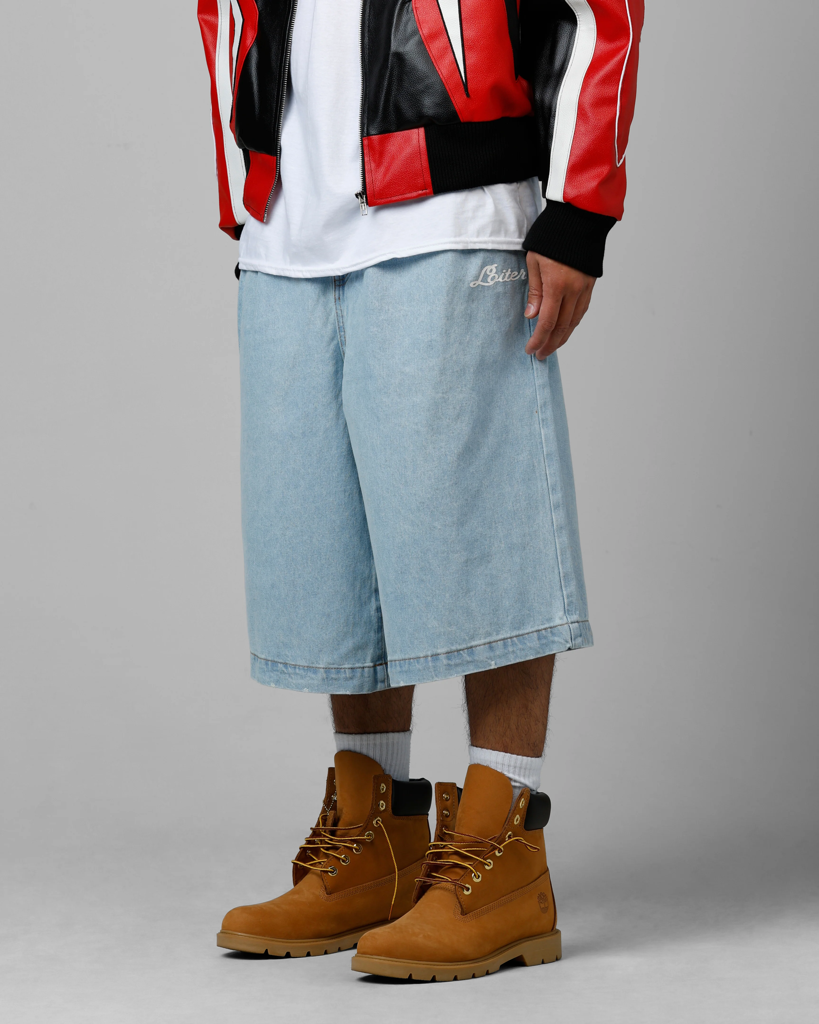 3 Quarter Shorts Light Wash - Image 4