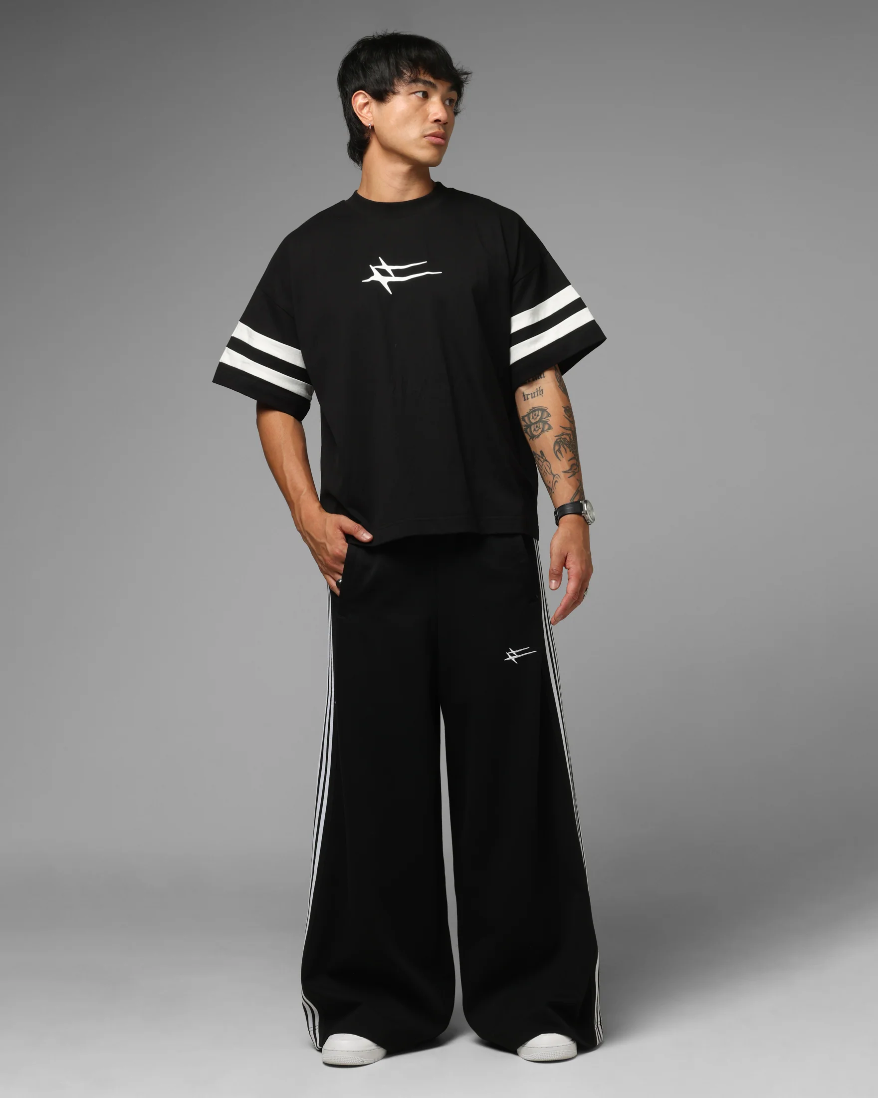 Loiter Hybrid Endzone T-Shirt Black - Image 2