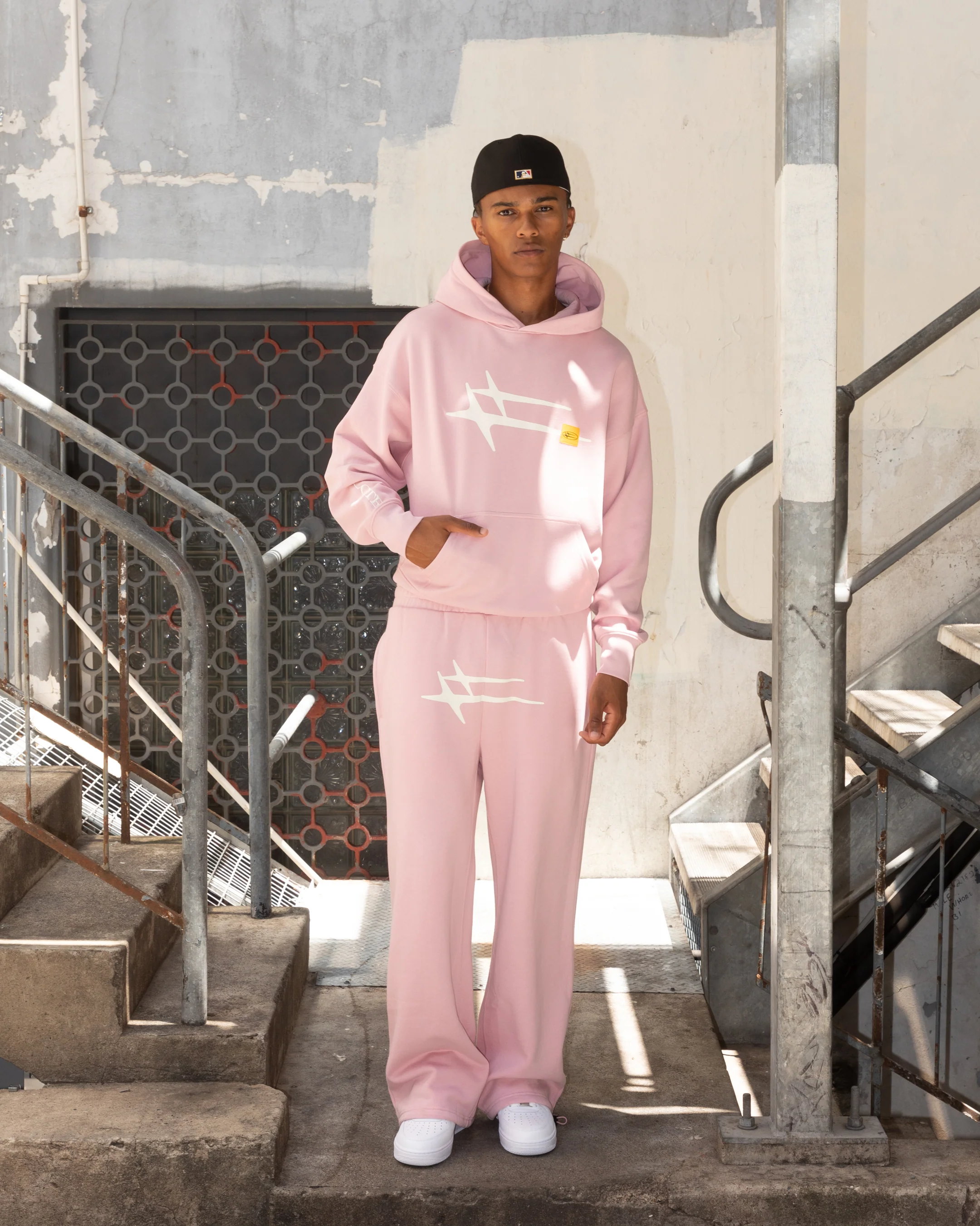 Loiter Hybrid Hoodie Dusty Pink - Image 2