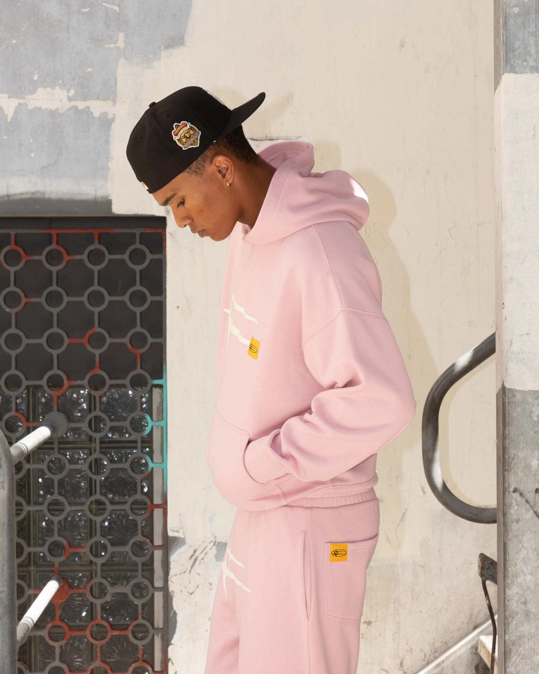Loiter Hybrid Hoodie Dusty Pink - Image 6