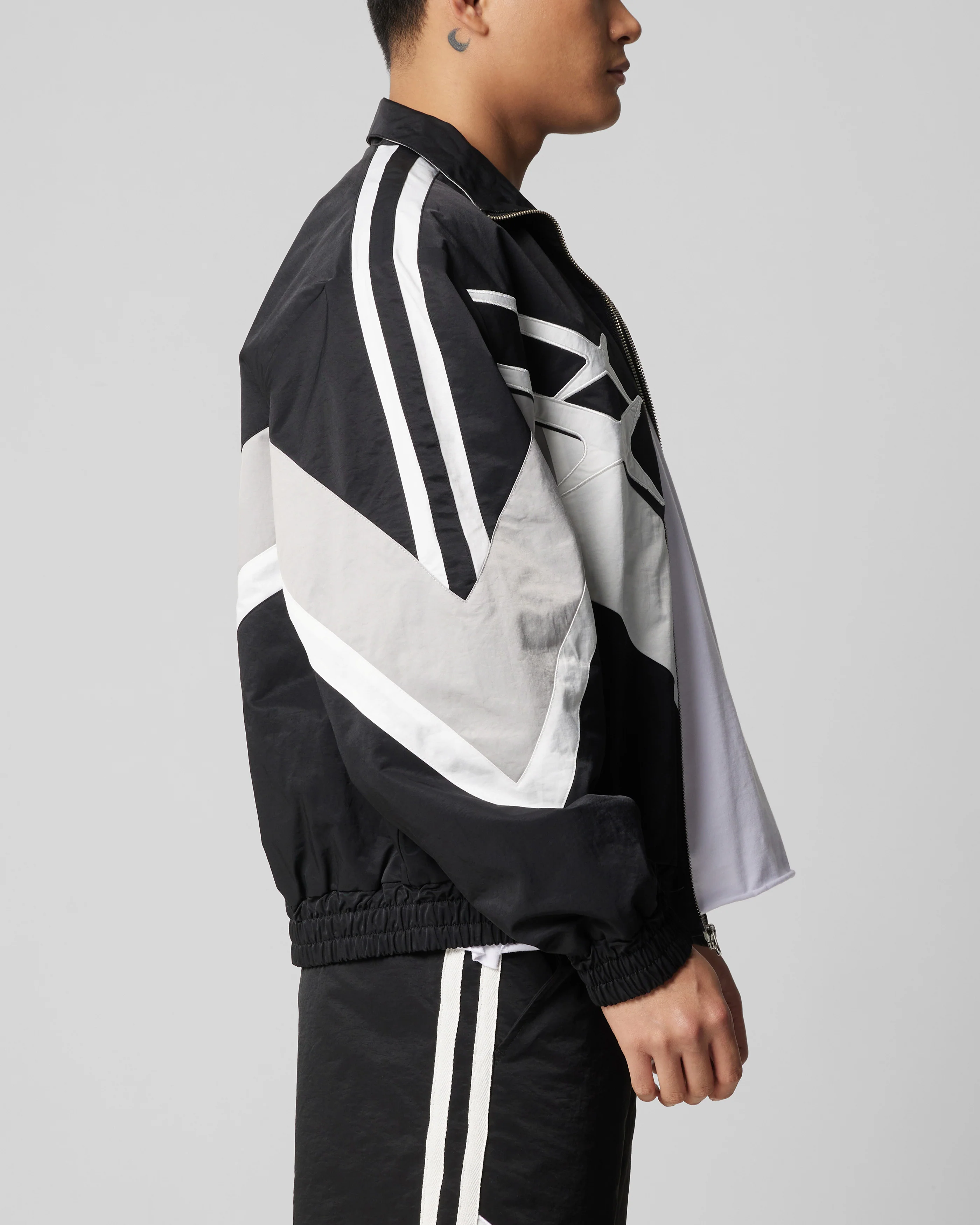 Loiter Hybrid Track Jacket Black/Grey - Image 5