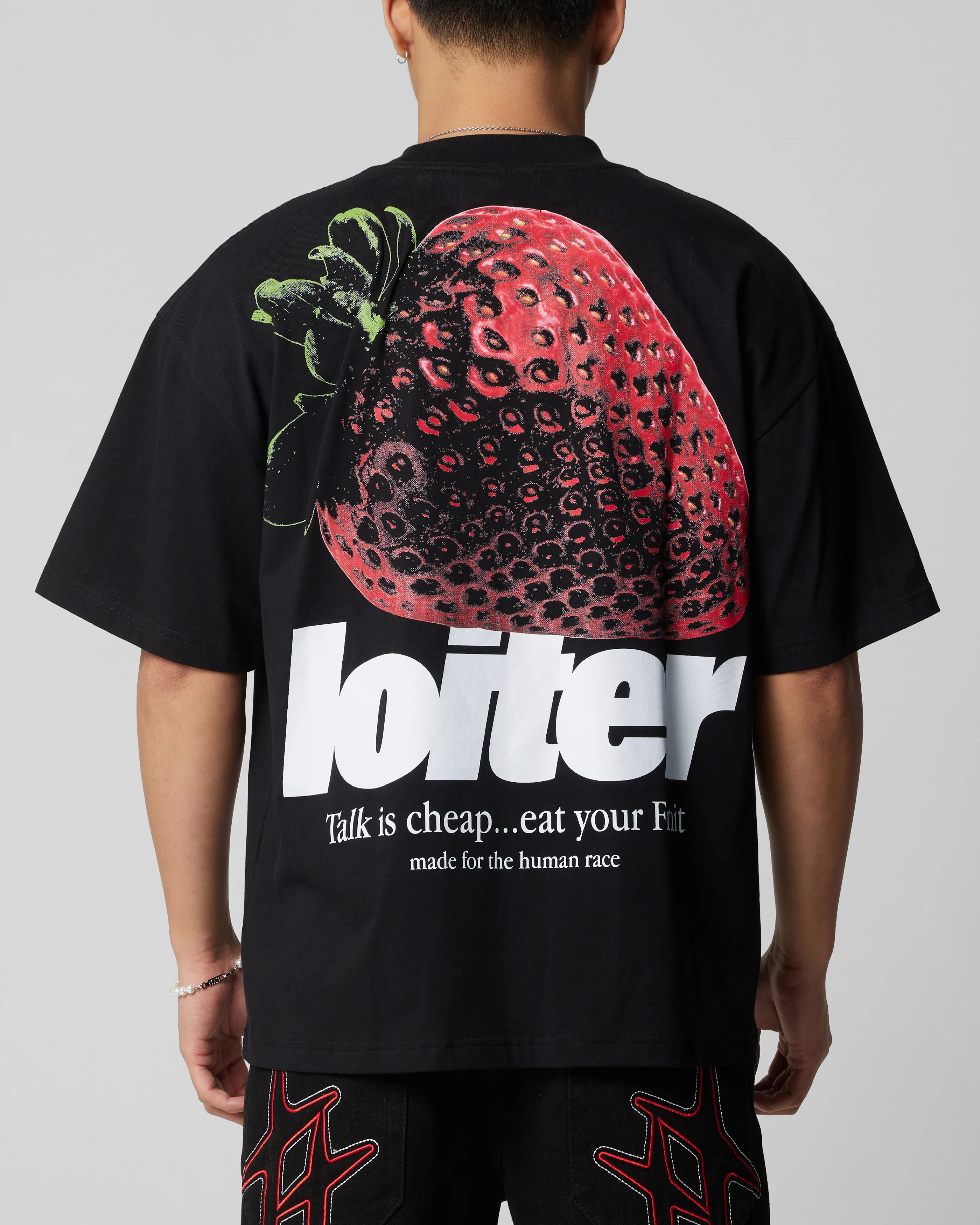 Strawberry T-Shirt Black