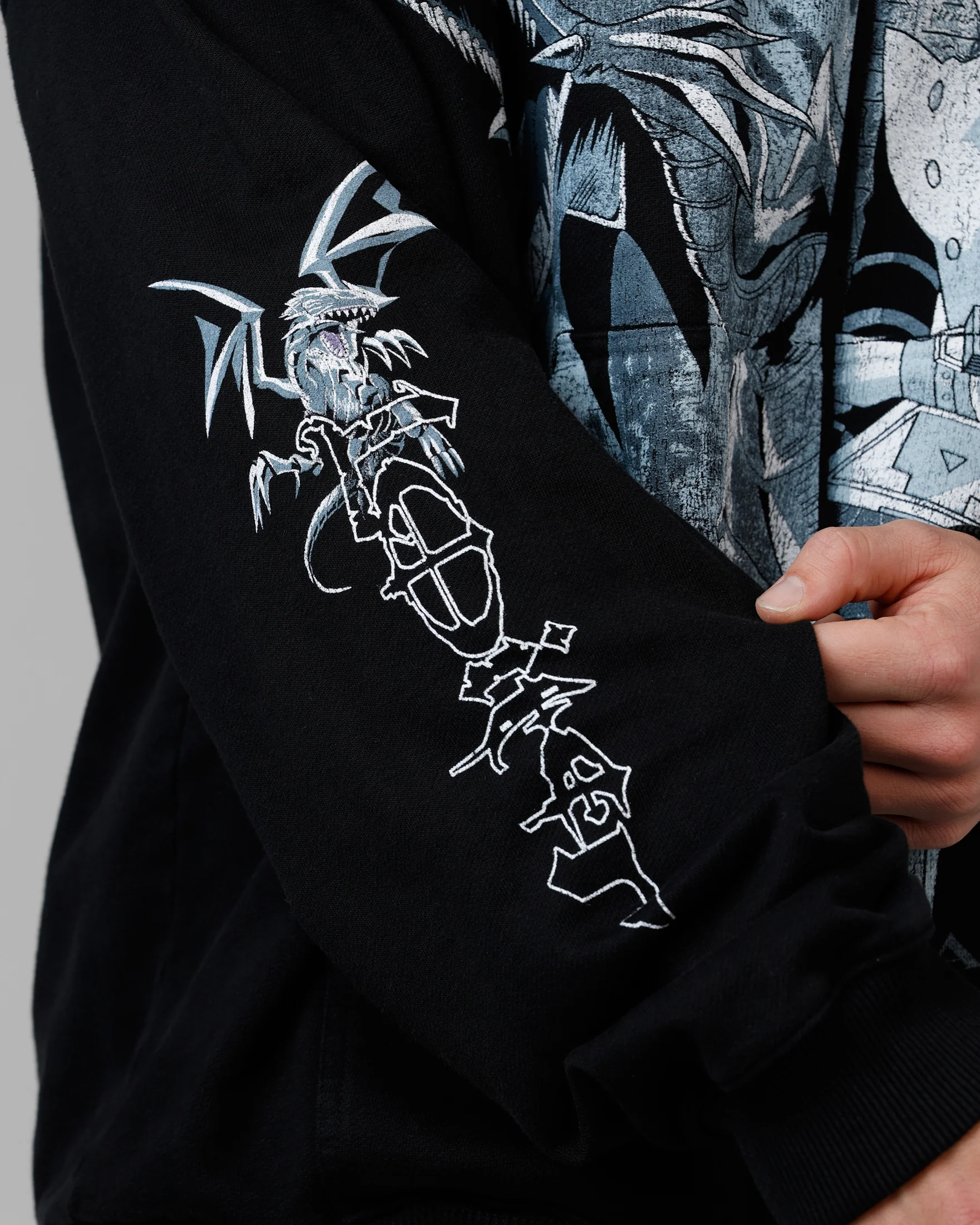 Loiter X Yu-Gi-Oh! Kaiba Blue Eyes Hoodie Black - Image 7
